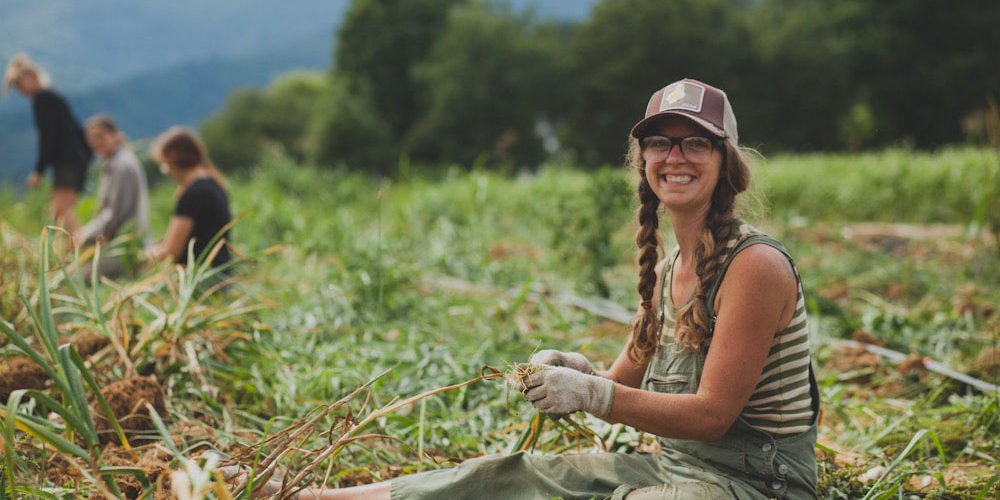 Full Sun Farm volunteer